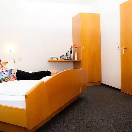 Konukevi Garni Lowen 3*